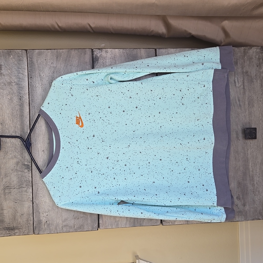 Nike sweatshirt